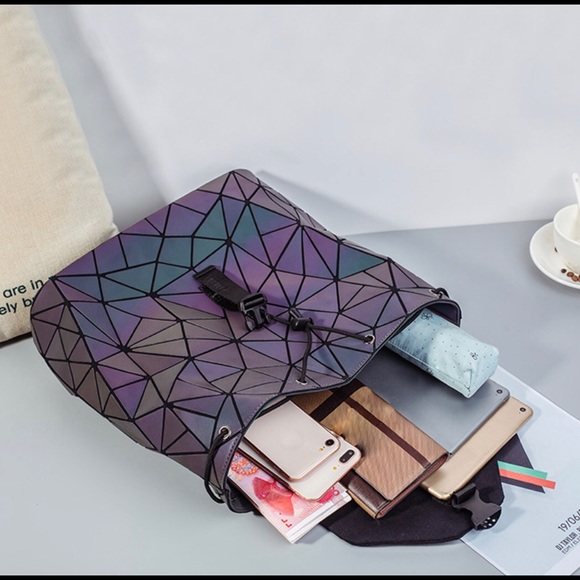 Holographic Backpack  Reflective Luminous NEW . - Picture 7 of 8